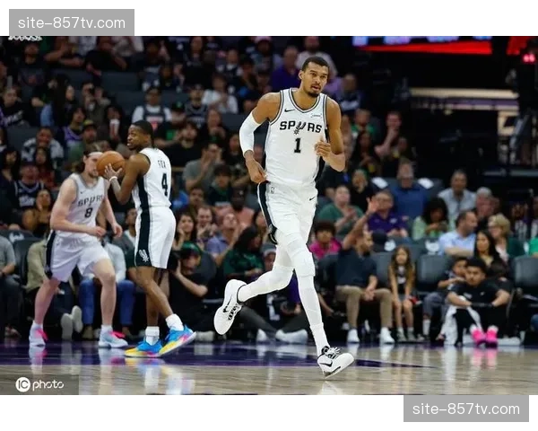 马刺对阵公牛完成大胜 文班亚马41分18篮板展现MVP级别表现 马刺对阵公牛完成大胜 文班亚马41分18篮板展现MVP级别表现